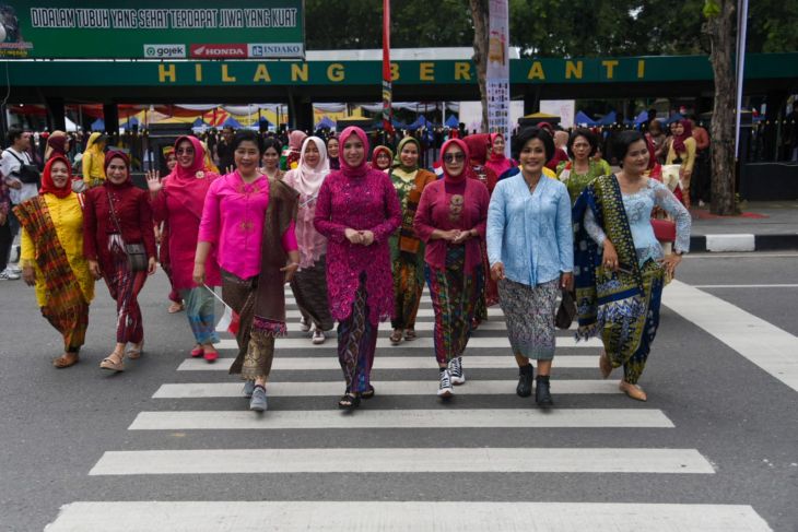 Parade Berkebaya Nusantara Goes to UNESCO