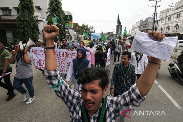 Demo mahasiswa tolak kenaikan harga BBM subsidi