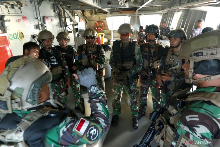 Latihan Kopaska Dengan Paskal