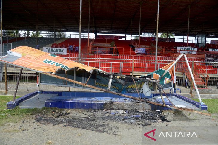 Kerusakan stadion pascarusuh Persiraja versus PSMS