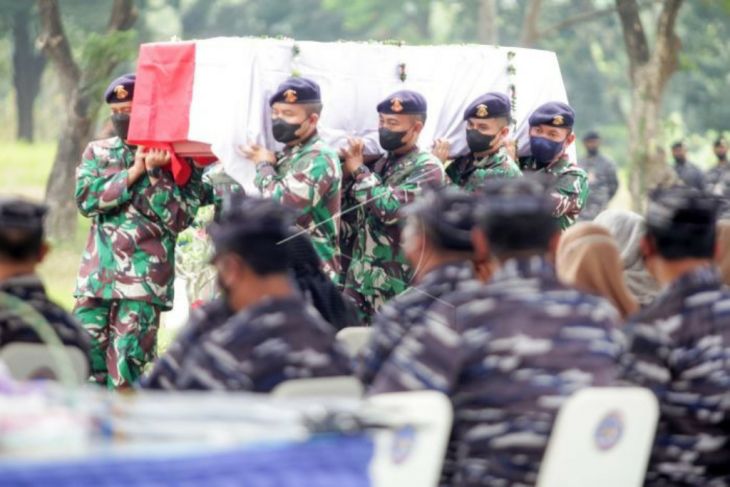 Pemakaman Pilot dan Copilot kecelakaan pesawat latih Bonanza