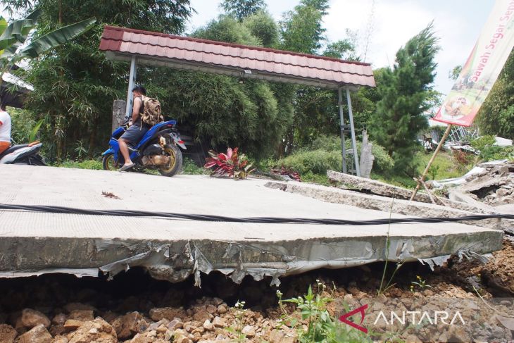 Bencana pergeseran tanah di Bojongkoneng Bogor