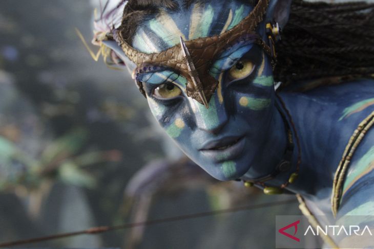 Why James Cameron is releasing “Avatar” in theaters