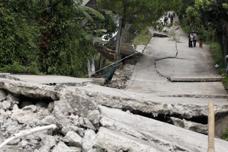 Bencana tanah bergerak di Bogor