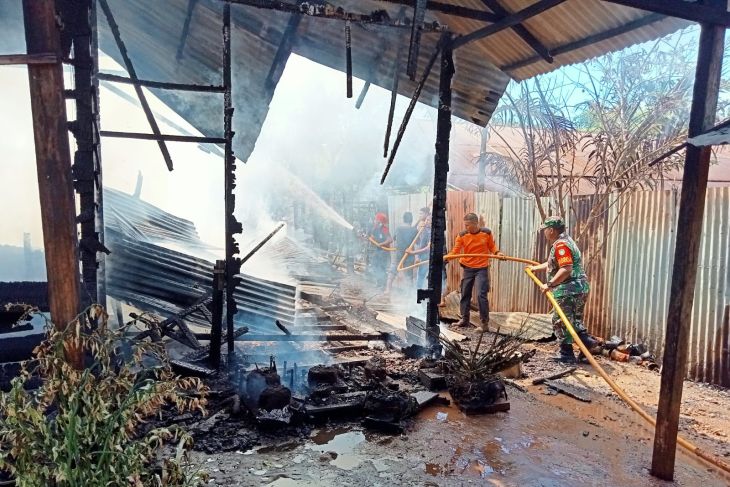 Ditinggal Pemilik, satu rumah di Calang hangus terbakar