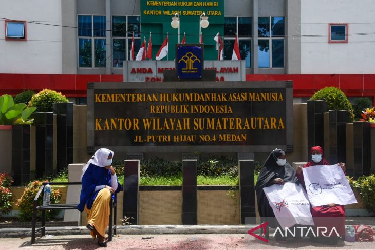 Imigran Somalia unjuk rasa di depan Kantor Wilayah Kementerian Hukum dan HAM Sumut