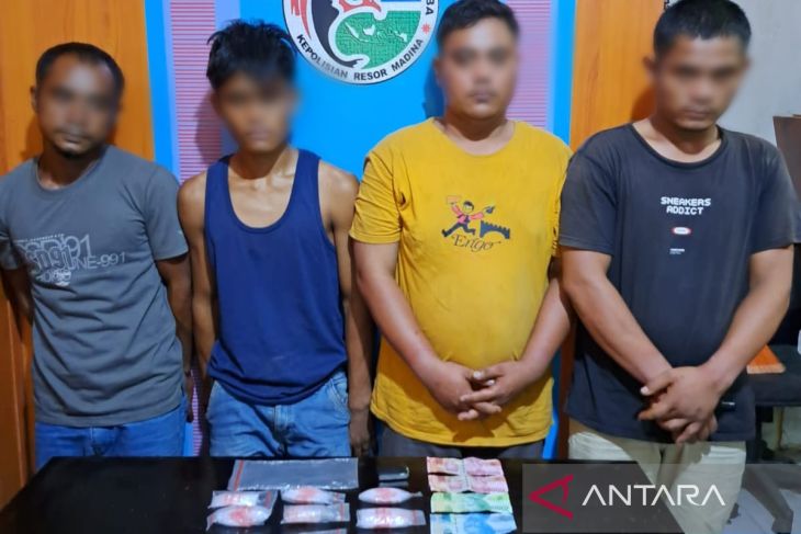 Kurir dan bandar sabu ditangkap usai dilaporkan warga melalui aplikasi