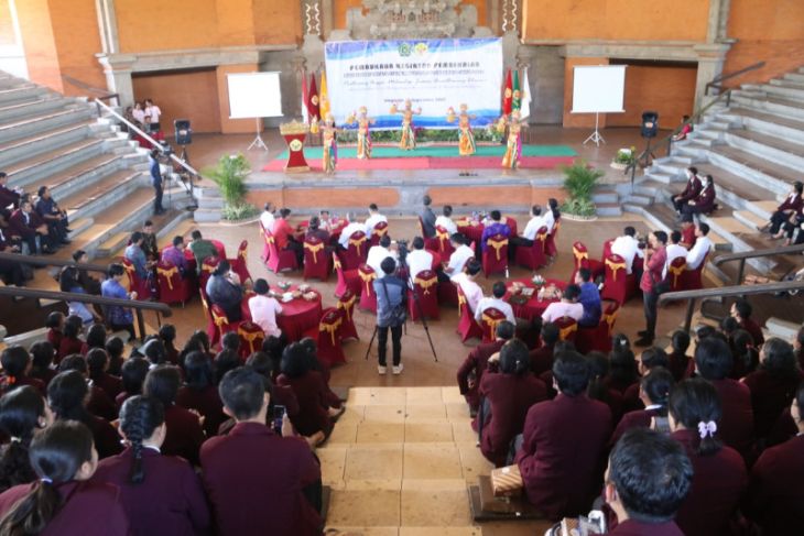 STAHN Mpu Kuturan Singaraja laksanakan KKN lestarikan lingkungan