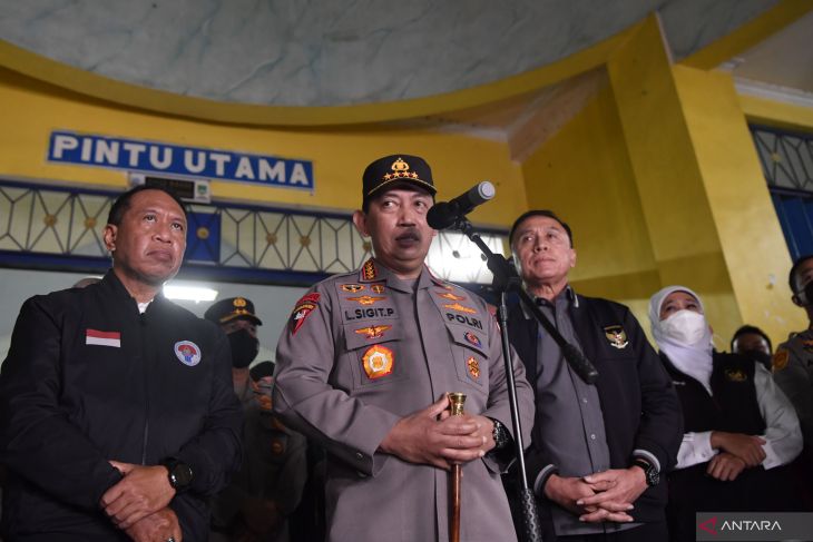 Menpora dan Kapolri tinjau Stadion Kanjuruhan