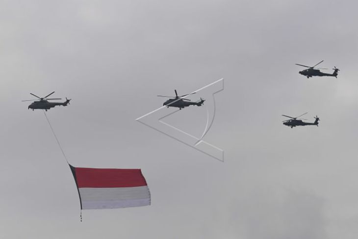 Atraksi helikopter untuk peringatan HUT ke-77 TNI