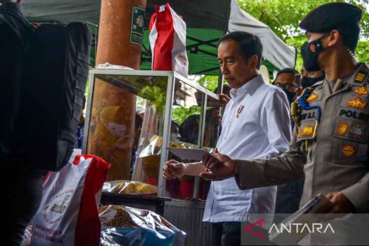 Presiden Joko Widodo kunjungi Pasar Kosambi 