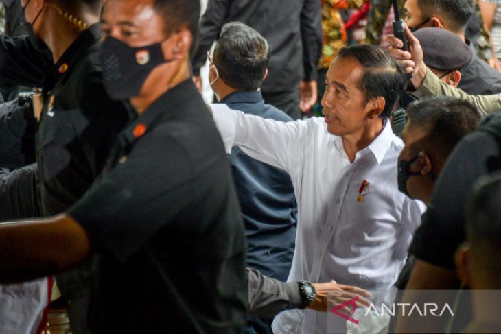 Presiden Joko Widodo kunjungi Pasar Kosambi 