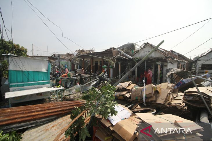 Rumah Rusak Akibat Puting Beliung Di Sidoarjo