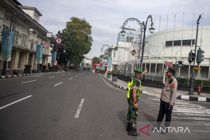 Pengamanan pertemuan Internasional Pimpinan MPR OKI 