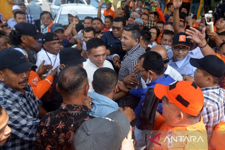 Irwandi Yusuf bebas bersyarat tiba di Aceh