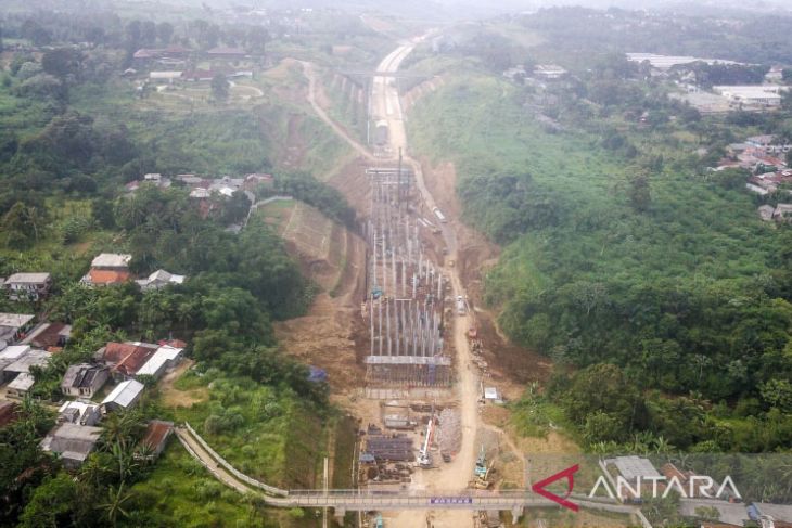 Proyek jalan tol Bocimi 