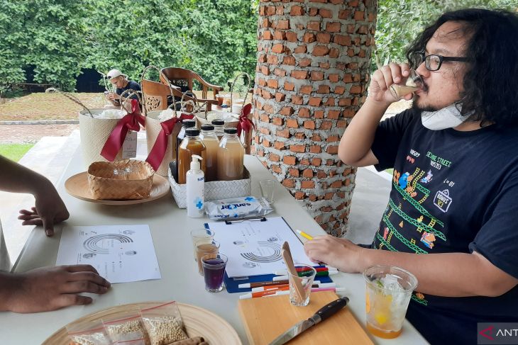 Masyarakat Indonesia sudah banyak hilang tradisi mengonsumsi jamu.