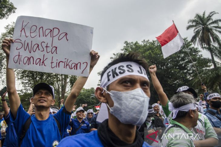 Unjuk rasa Kepala Sekolah SMK swasta di Jawa Barat 