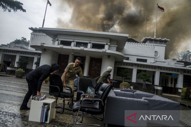 Kebakaran kantor Pemkot Bandung 