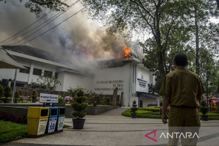 Kebakaran kantor Pemkot Bandung 