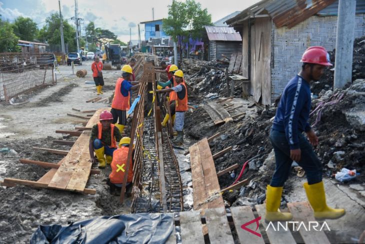 Pembangunan Tanggul Rob Di Belawan