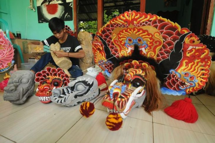 Kerajinan barongan