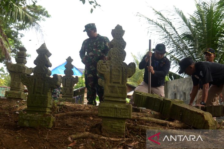 Penyelamatan situs makam kuno di Aceh