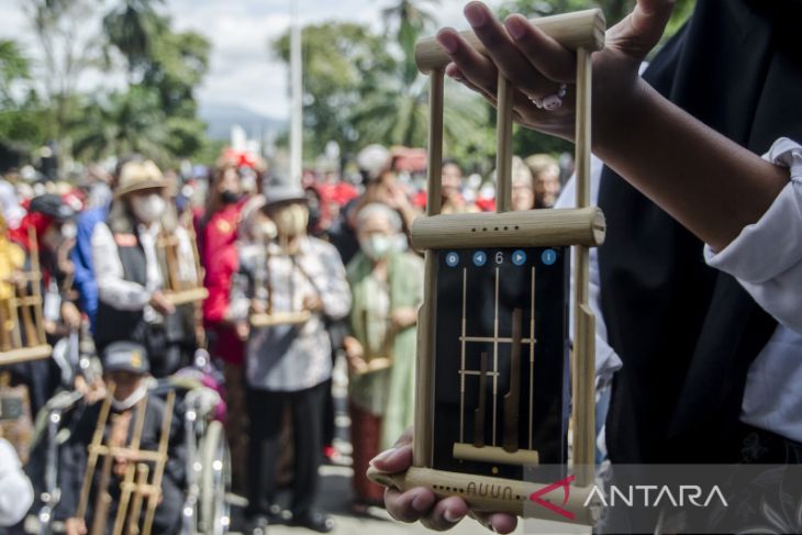 Peringatan 12 tahun Angklung mendunia 