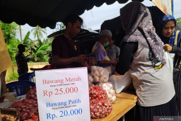 Disdag Kalsel gelar pasar murah di Tapin untuk tekan inflasi
