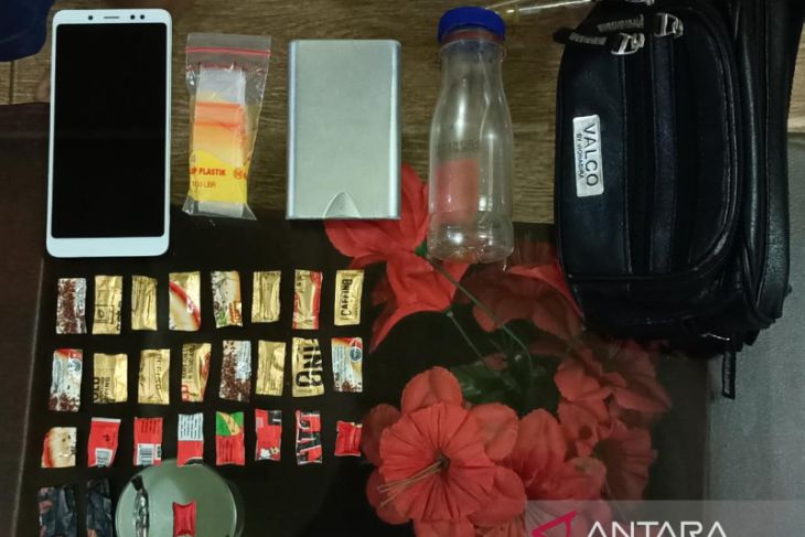 Seorang pemuda di Kota Sukabumi edarkan sabu-sabu ditangkap polisi