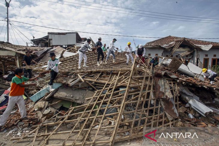 Aplikasi RUTENA, cara cepat data kerusakan rumah akibat bencana