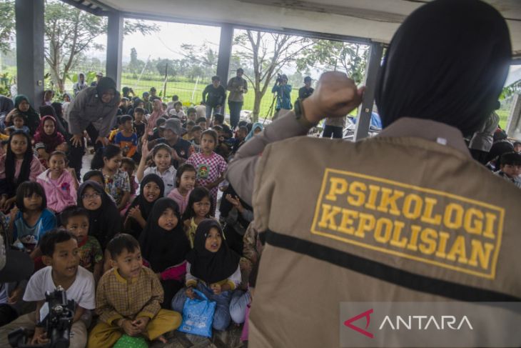 Trauma Healing untuk anak korban gempa Cianjur 