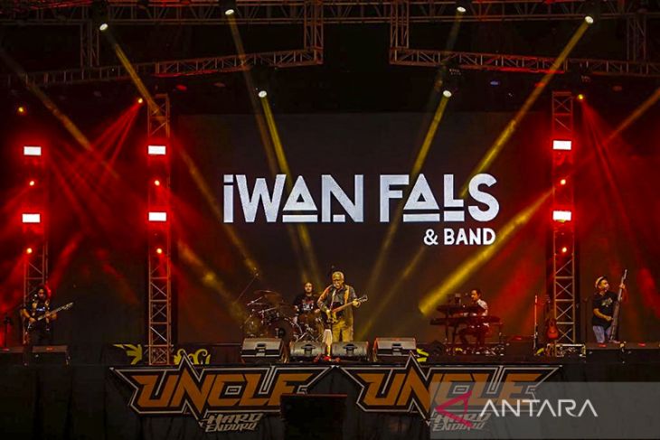 Konser Iwan Fals Pada Uncle Hard Enduro 2022 di Kalsel