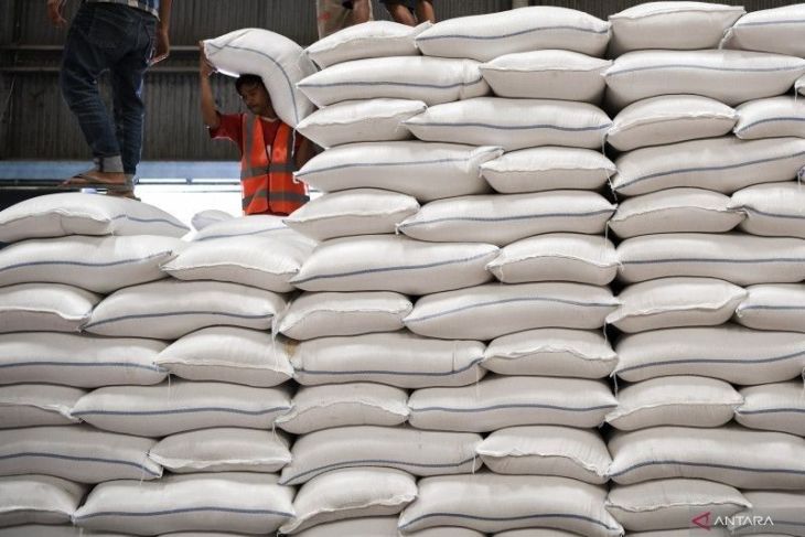 Pemerintah gelontorkan beras ke pasar stabilkan harga jelang Natal