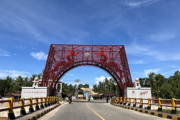 Gerbang Kota Singkawang unik dan menarik