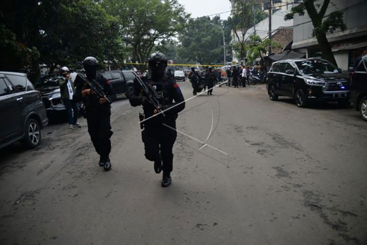 Polisi jaga ketat lokasi ledakan diduga bom bunuh diri