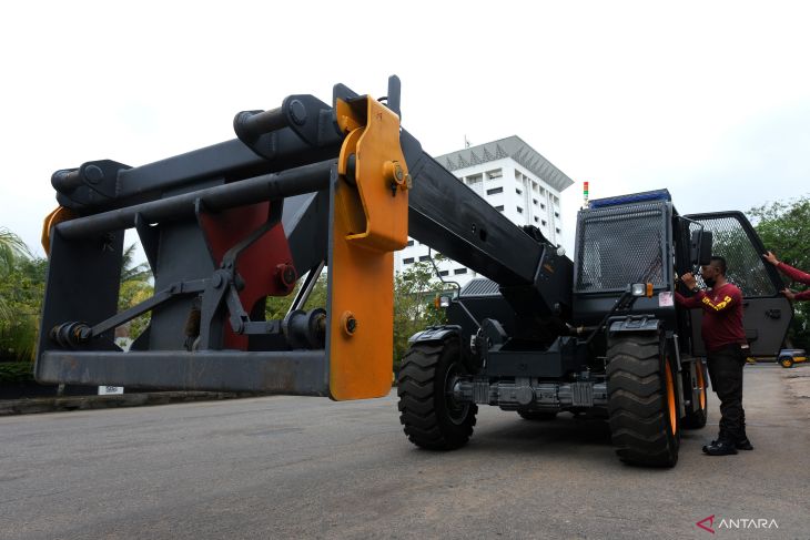 TELEHANDLER RANTIS DITSAMAPTA POLDA KALBAR