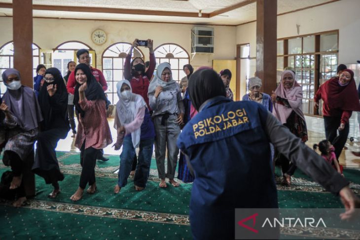 Trauma Healing untuk warga Astana Anyar 