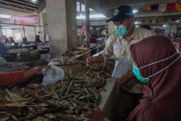 Uji sampel bahan makanan