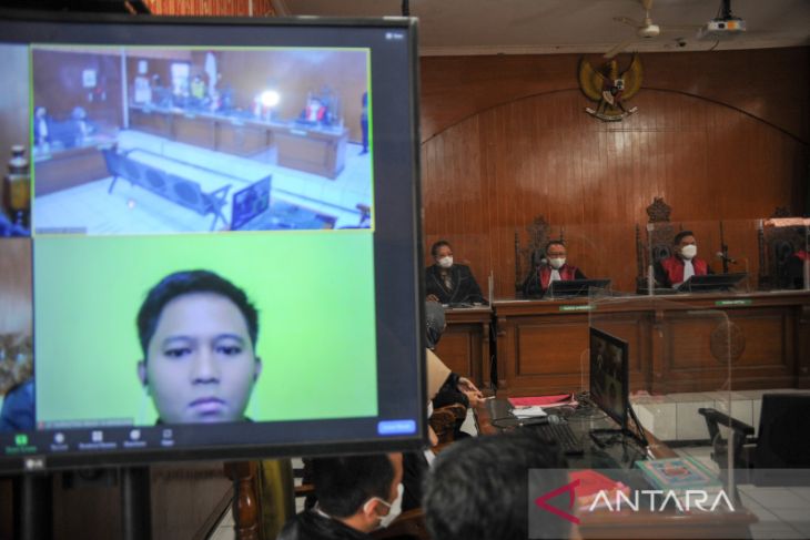 Sidang putusan Doni Salmanan 