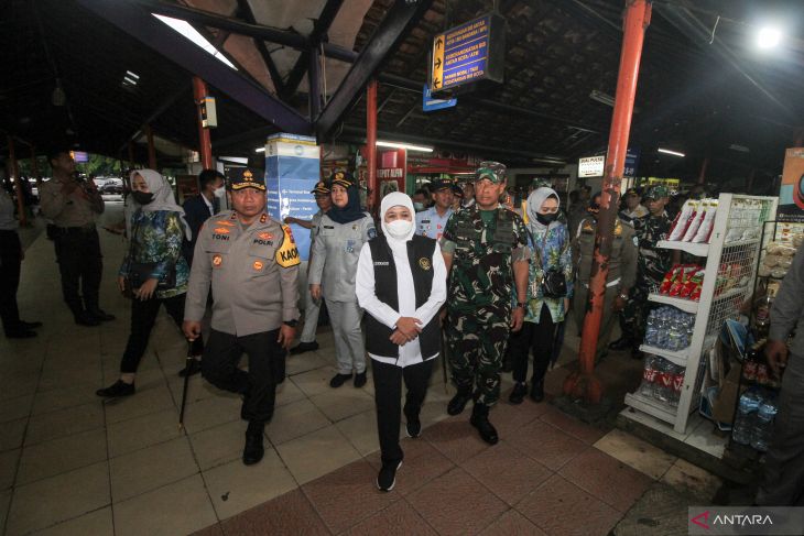 Kunjungan Gubernur Jawa Timur di Terminal Bungurasih