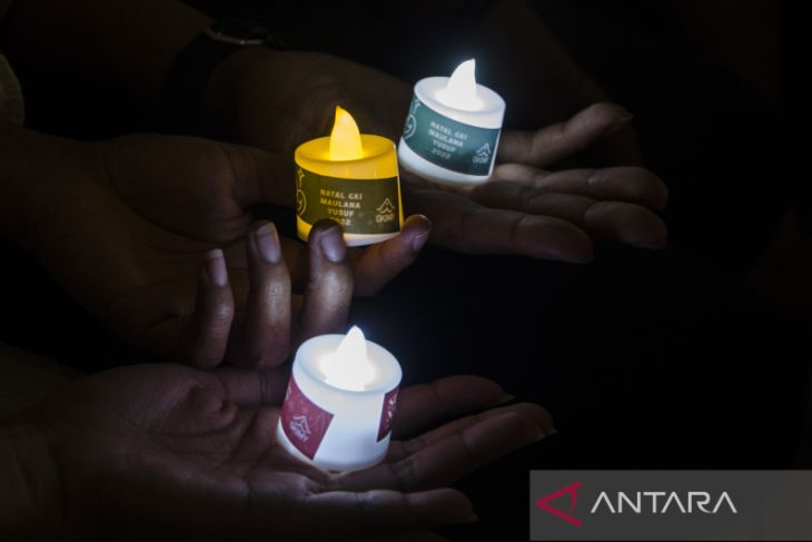 Ibadah malam Natal di Bandung 