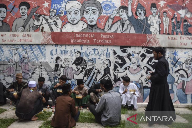 Kupat Natal di kampung Toleransi 