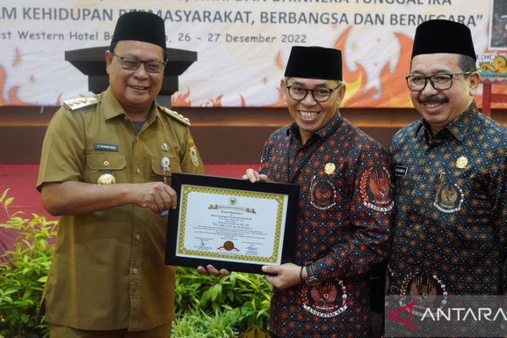 Wabup Hss Terima Penghargaan Dan Medali Kejuangan 9 Windu Kemerdekaan