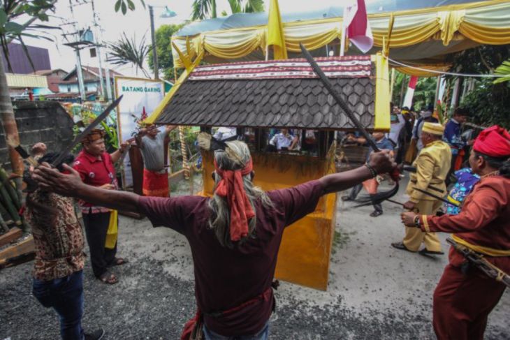 Hindu Kaharingan Dayak Ngaju gelar ritual Pakanan Sahur Lewu