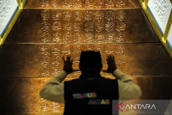 Jelang peresmian Masjid Raya Al Jabbar di Bandung 