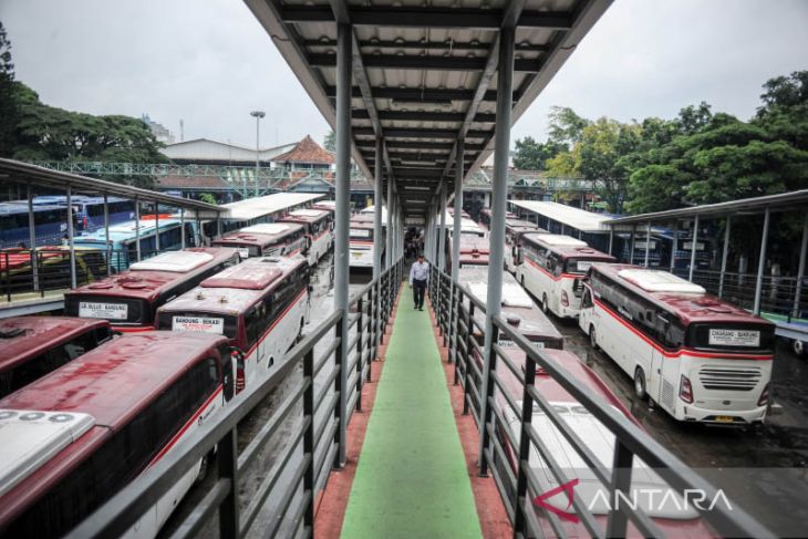 Rencana konversi angkot ke bus di Bandung Raya 