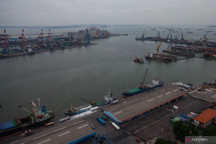 Proyeksi surplus neraca perdagangan Indonesia