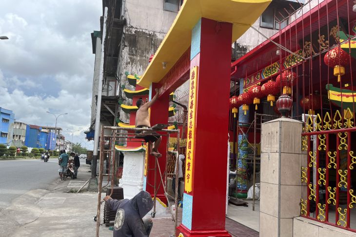 Menyambut Imlek Vihara di Pontianak berbenah