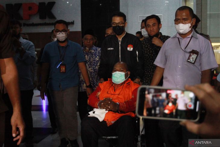 Kemenkumham Cekal Istri Lukas Enembe Berpergian Ke Luar Negeri - ANTARA ...